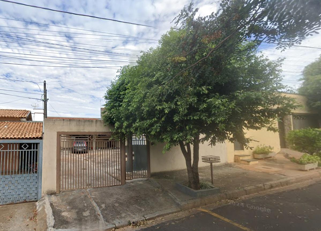 Imóvel, A.T. 200m², Pq. das Aroeiras