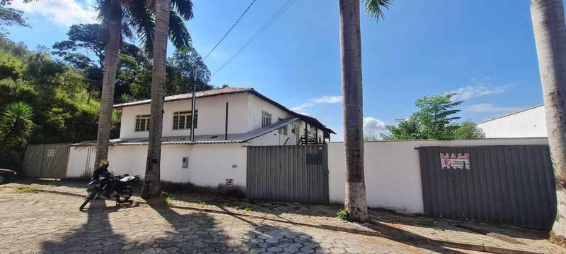 Galpão Comercial 593m² | Terreno 599m² | São Lourenço-MG | Jardim Serrano