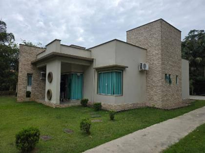 Casa 239m² com Terreno 1125m² || DESOCUPADA || Presidente Getúlio-SC | Niterói - 3 Dorms, 3 Banheiros - Financiamento até 420 Meses!