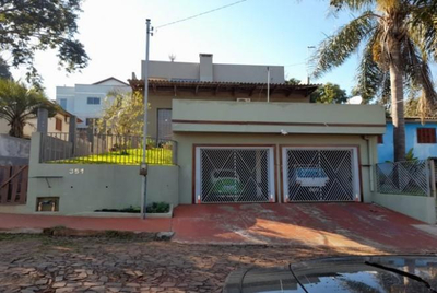 Casa 248m² | Bairro Storch, Ijuí/RS | Terreno 362m² | Excelente Custo-Benefício, Oportunidade para Investidor com 50% de Desconto na 2ª Praça!