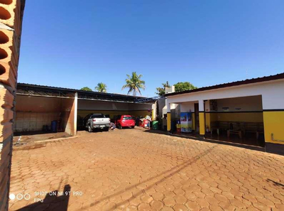 Lote urbado nº 16 da Quadra nº 09, área de 462,80m², contendo benfeitorias comerciais na Rua Martin Luther King, Guaíra