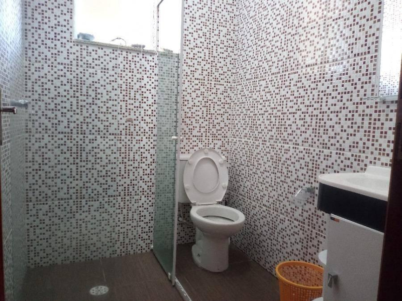 Casa 242m² com terreno 288m² | peruíbe-sp | jardim imperador - 650mts da praia- 5 dorms, piscina e 6 banheiros - financiamento até 420 meses!