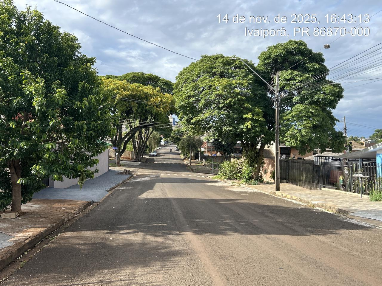 Fração ideal de 25% de Casa com áreas construída de 179,280m² e total de 387,84m² - Ivaiporã/PR