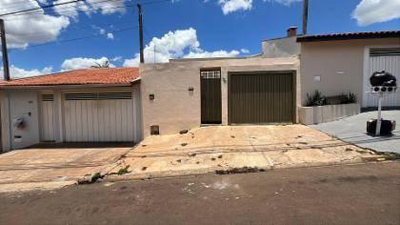 Casa 67m² com terreno 140m² | jaú-sp | jardim cila de lúcio bauab | ótima oportunidade - próxima à avenida doutor quinzinho e ao jaú shopping - financiamento em até 420 meses!