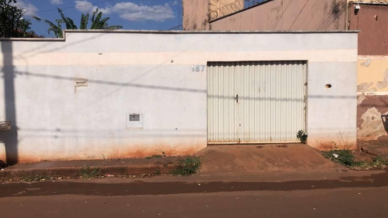 Casa 76m² com Terreno 210m² | DESOCUPADA | Ituiutaba-MG | Lagoa Azul II | Oportunidade - Próx. à BR-154 e ao Mart Minas - Financiamento até 420 Meses!