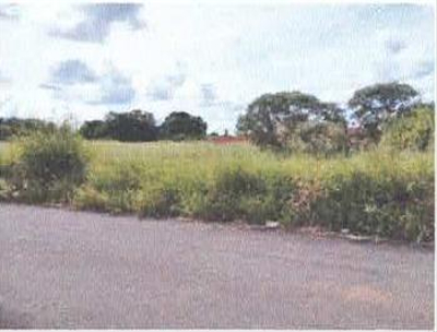 Um terreno urbano, situado nesta cidade de Araxá,