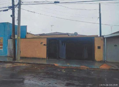 DIREITOS DECORRENTES DA NUA-PROPRIEDADE E DO USUFRUTO INCIDENTES SOBRE A FRAÇÃO IDEAL DE 50% DO IMÓVEL DE localizado em Bebedouro/SP