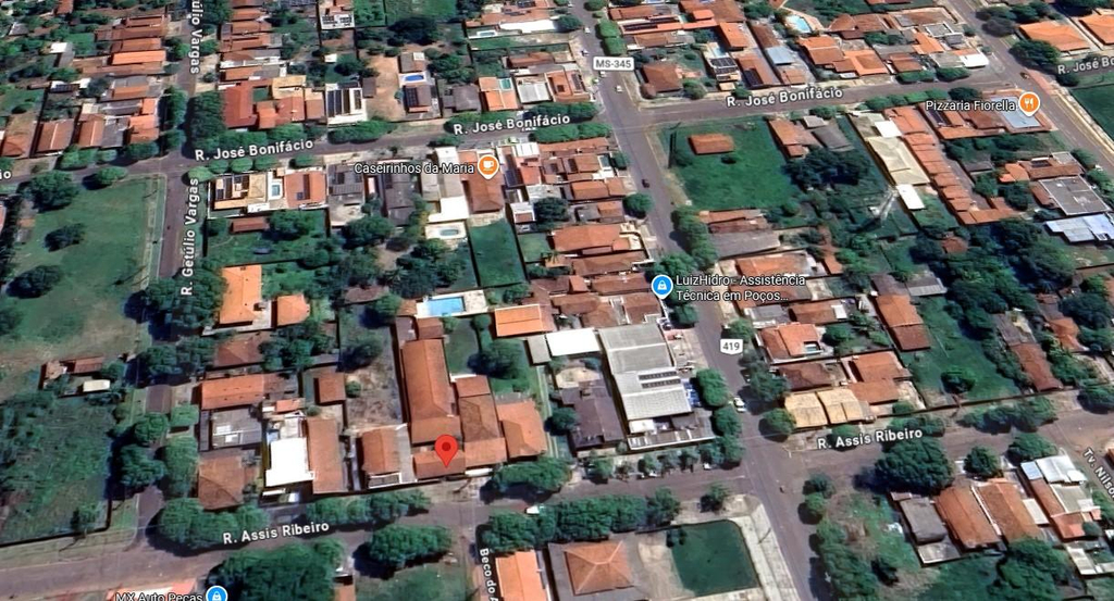 Edícula, A.T. 100m², piscina, churrasqueira e lavanderia