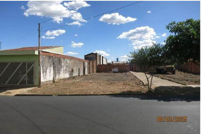 Terreno, lote 10 quadra 30, no loteamento Jardim Jockey Club, São Carlos/SP - Massa Falida Comercial de Gêneros Alimentícios Brimen