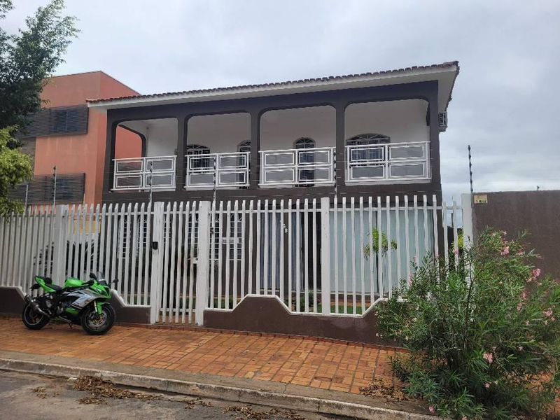 Casa com Piscina 336,68m² - Terreno 450m² | Cuiabá-MT | Jardim Mariana - Financiamento até 420 Meses!