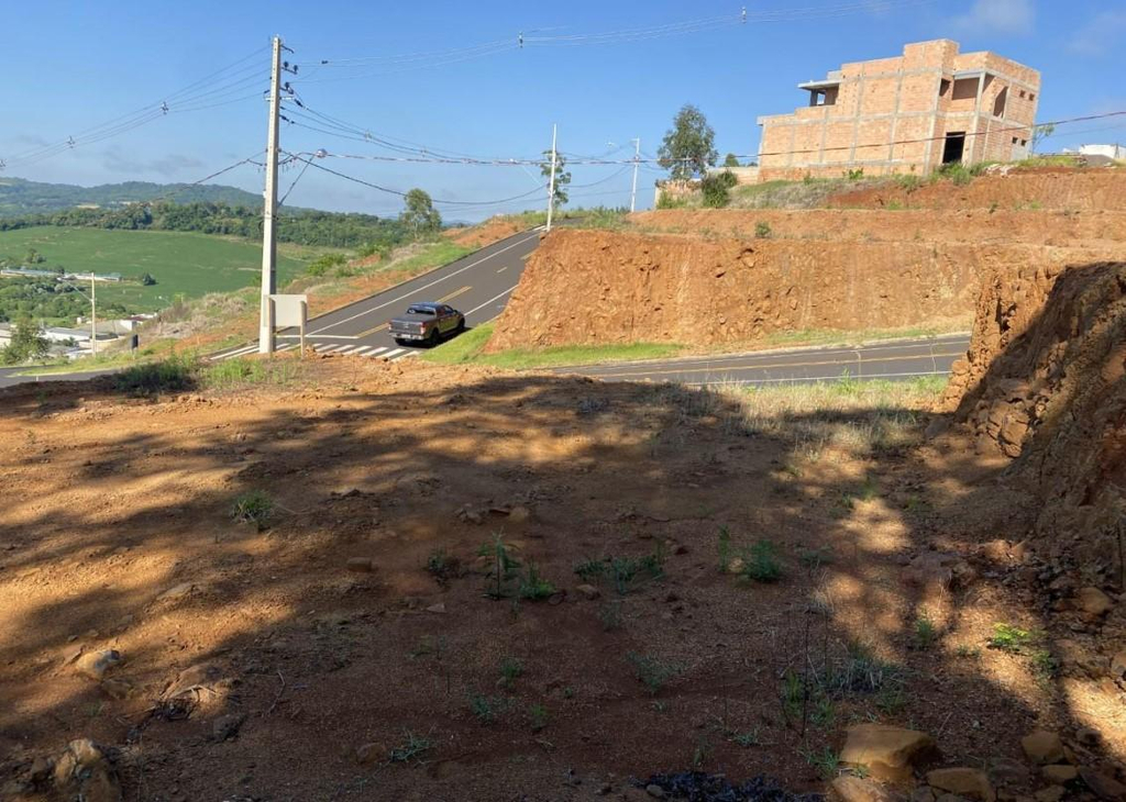 Terreno Urbano 462,95m2 - Próximo ao novo contorno, ruas asfaltadas, parte alta, área em ascensão e valorização