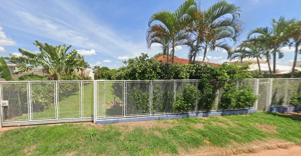 Casa, a.t. 2.799m², a.c. 155m², 3 dorms, 1 suíte, área de lazer, churrasqueira, piquerobi