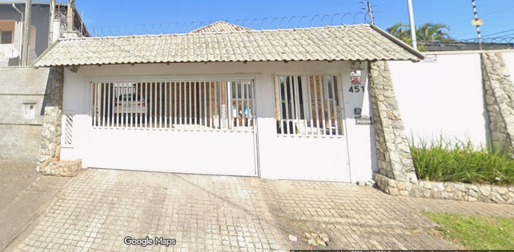 Casa, alto padrão, com área de terreno de 763,14m², situado na Rua Joaquim Tigre, nº 451, Bairro Buckmann, Paranaguá/PR.