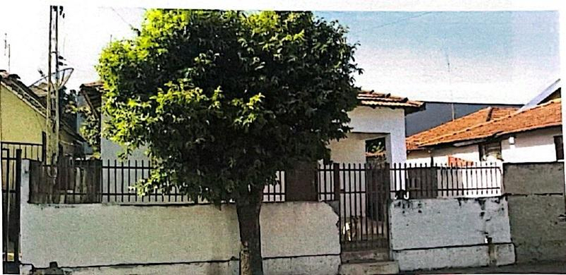 (77 m²) Remanescente do Imóvel Residencial, A.T. 217m², A.C. 90m², varanda