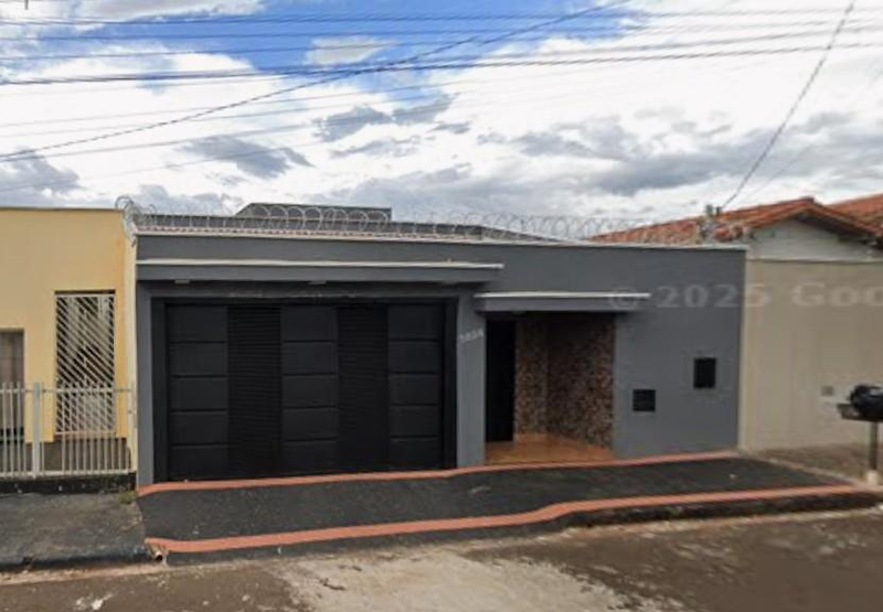 Casa 84m² em Terreno 282m² | Ituiutaba-MG | Bairro Centro - Próximo ao Shopping Pátio Cidade Ituiutaba e Praça Getúlio Vargas