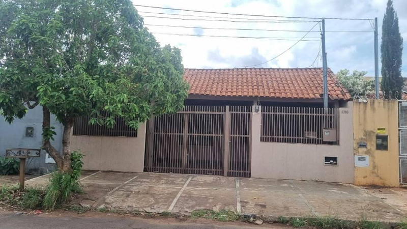 Casa 184m² com Terreno 210m² | Campo Grande-MS | Parque Res. União II - 3 Dorms, 2 Banheiros e Varanda - Financiamento até 420 Meses!