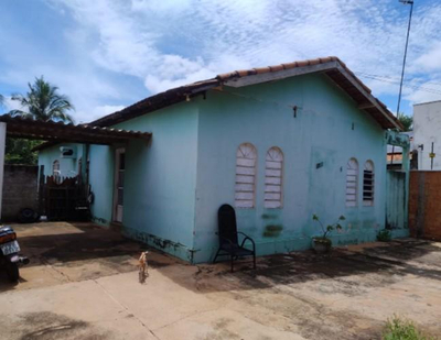 Casa c/ terreno de 444m², Jardim Rondônia em Rondonópolis/MT- Ocupada