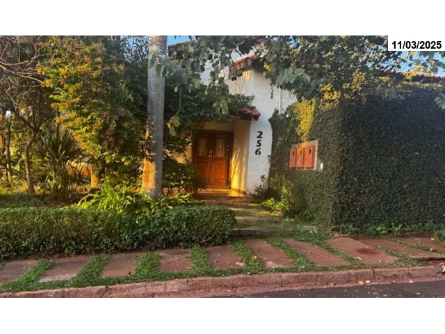Casa 337,69m²- terreno 715,48m² - santa cruz do rio pardo/sp