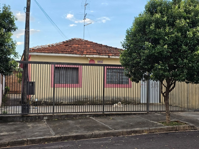 Prédio c/ 92,83m² - terreno c/ 260m² - araraquara/sp
