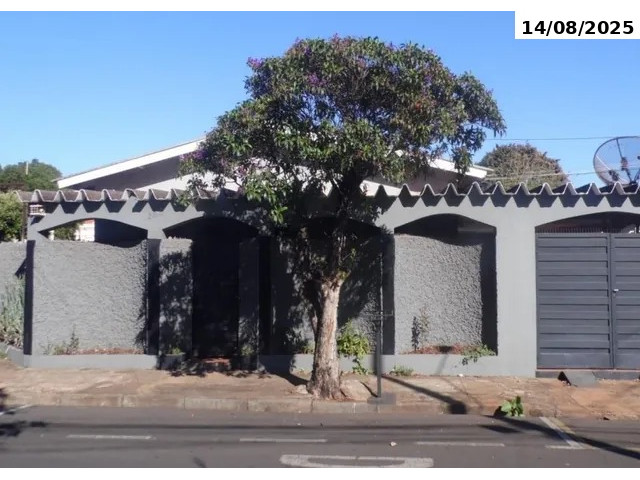 Casa 118m²- edícula 111m² - terreno 569,75m² - assis/sp