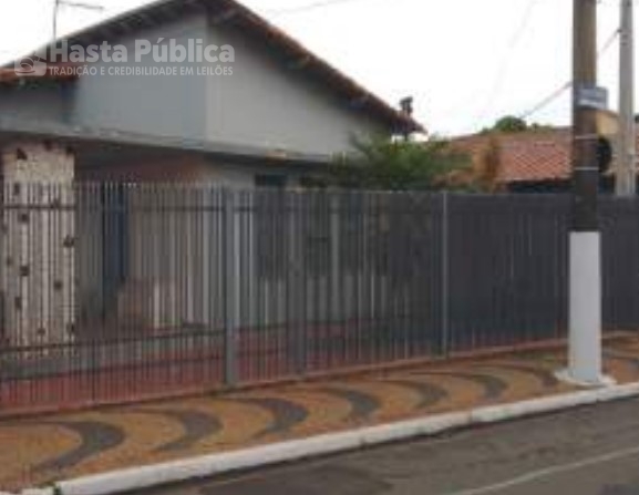 1.0 - imóvel residencial área construída 170m² - barra funda - leme/sp