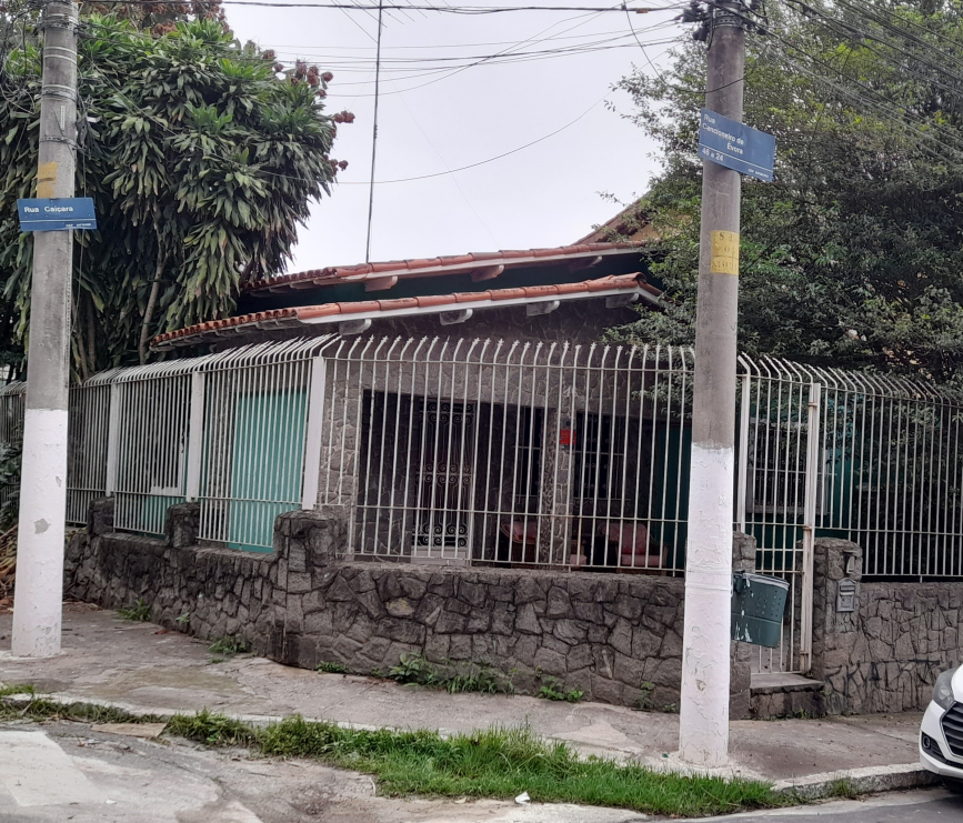 A parte ideal correspondente a 25% dos direitos aquisitivos do terreno com área de 300,00m² - jardim da rainha, itapevi/sp