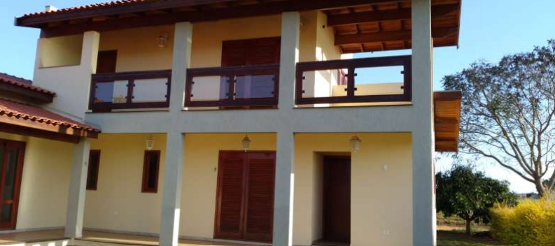 Casa em terreno de 432,62 m² e área construída de 288,50 m² - terras de santa cristina, paranapanema/sp