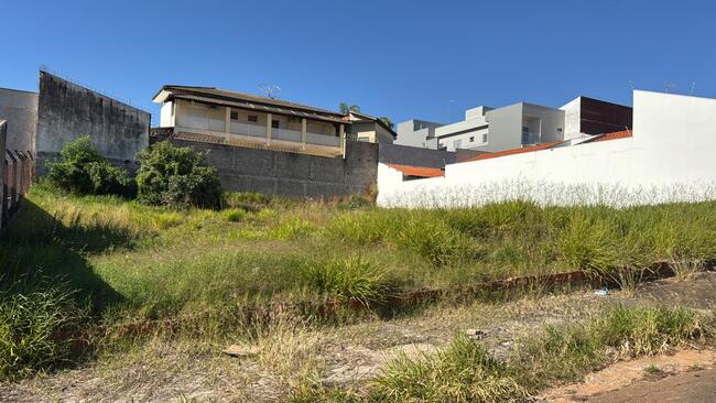 Lote de terreno nº 12, quadra 3, com 360,00 m² rua joaquim fernandes, bairro jardim estoril, em marília-sp