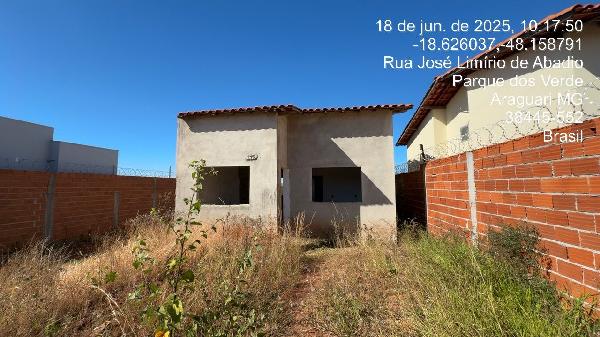 Casa, Parque dos Verdes, Araguari, MG