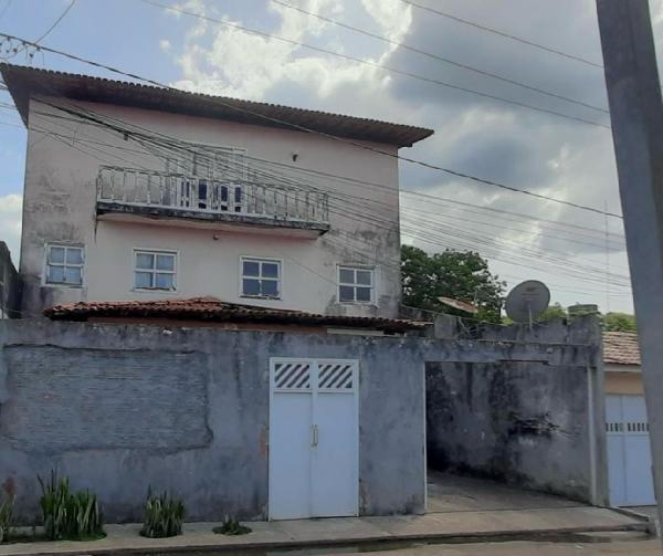 Casa, Centro, Santa Luzia do Paruá, MA