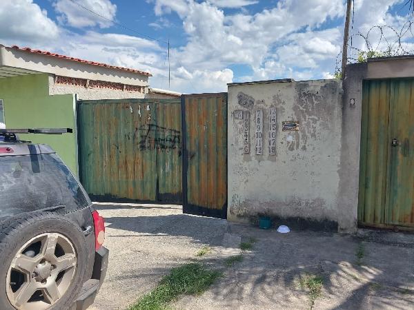 Casa, Dumaville, Esmeraldas, MG