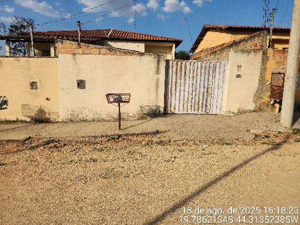 Casa, Nova Esmeraldas, Esmeraldas, MG