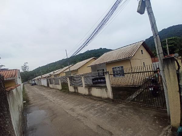 Casa, Praia de Olaria (guia de Pacobaiba), Magé, RJ