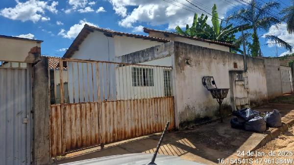 Casa, Parque Estrela Dalva Ix, Luziânia, GO