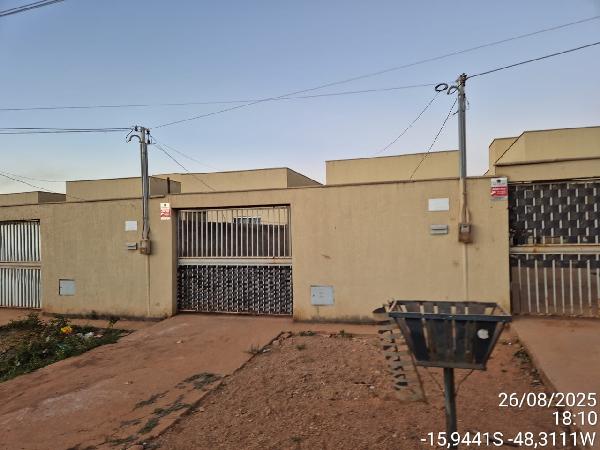 Casa, Parque Estrela Dalva Xvi, Santo Antônio do Descoberto, GO