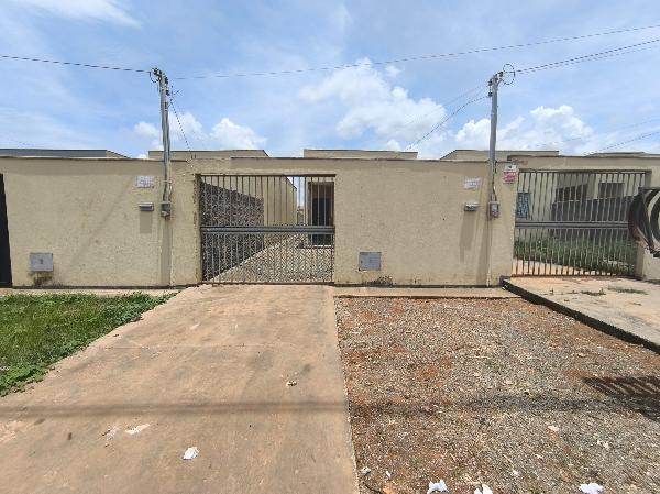 Casa, Parque Estrela Dalva Xvi, Santo Antônio do Descoberto, GO
