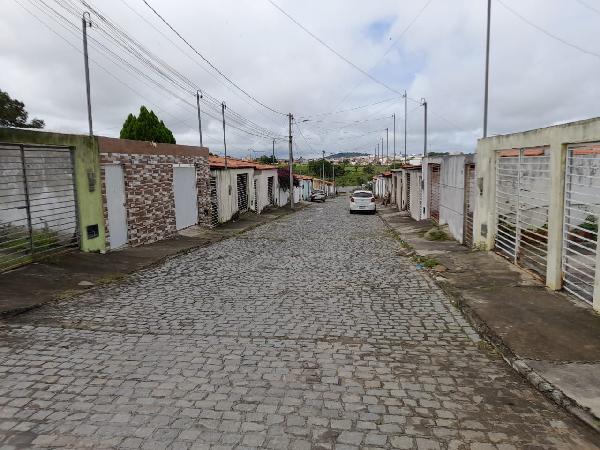 Casa, Alto do Recreio, Serrinha, BA