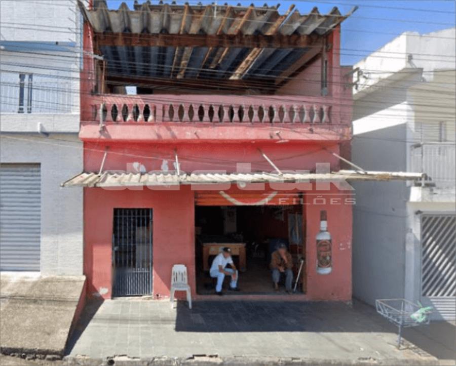 Casa com salão comercial em caieras/sp