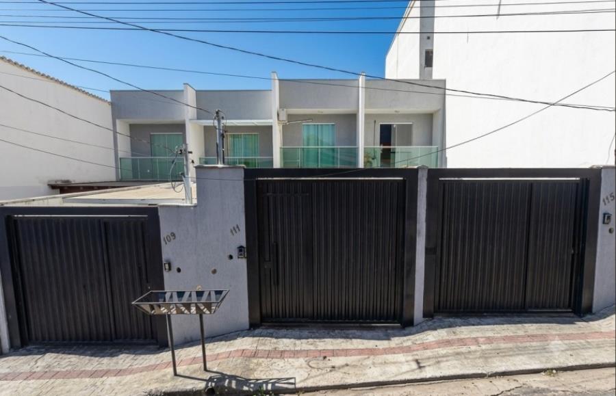 Contagem/MG - Santa Helena - Casa com 119m²