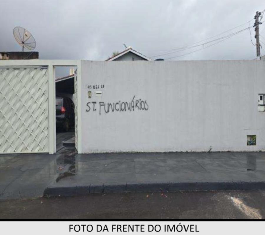 Rio Verde/GO - Setor dos Funcionários - Casa com 99m²