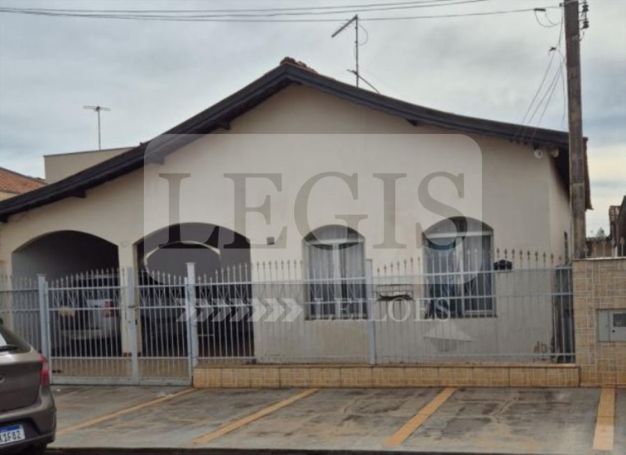 Pederneiras-sp/imóveis - imóvel residencial com a.t 275,00m²