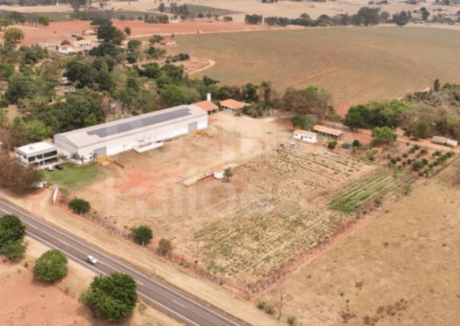 Gleba urbana a.t. 21.902m² e bens móveis - regente feijó - imóvel e bens móveis - regente feijó