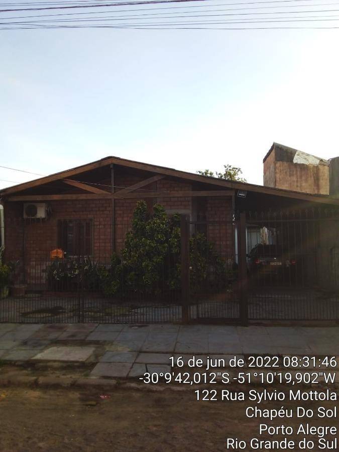Casa à venda na Rua Sylvio Mottola - Porto Alegre/RS