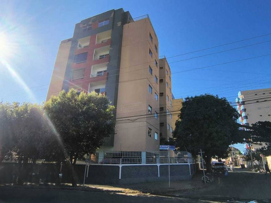 Apartamento à venda na Rua 11 - Caldas Novas/GO