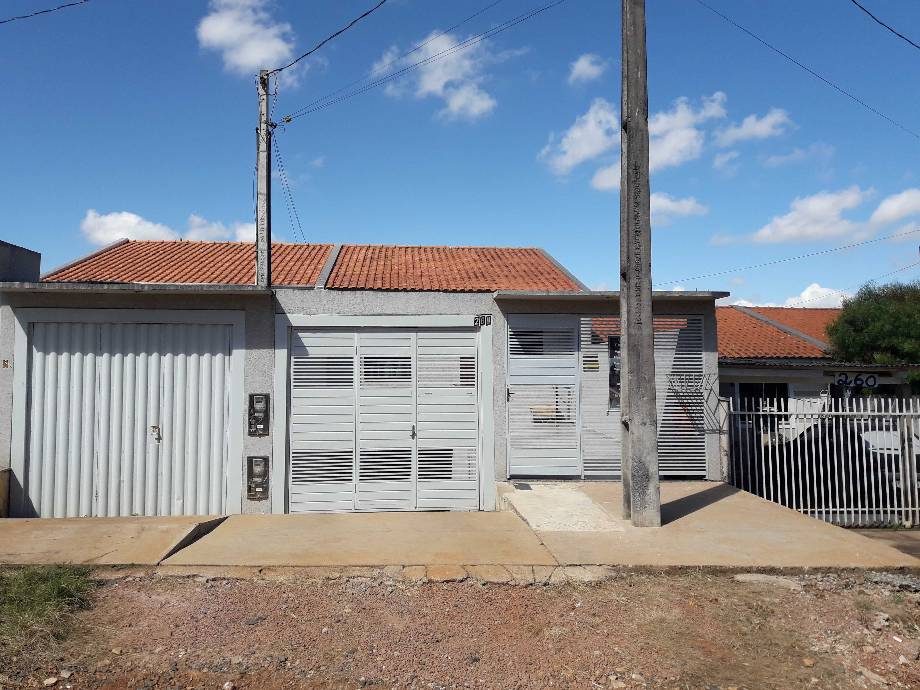 Casa à venda na Rua Vila Velha - Ponta Grossa/PR