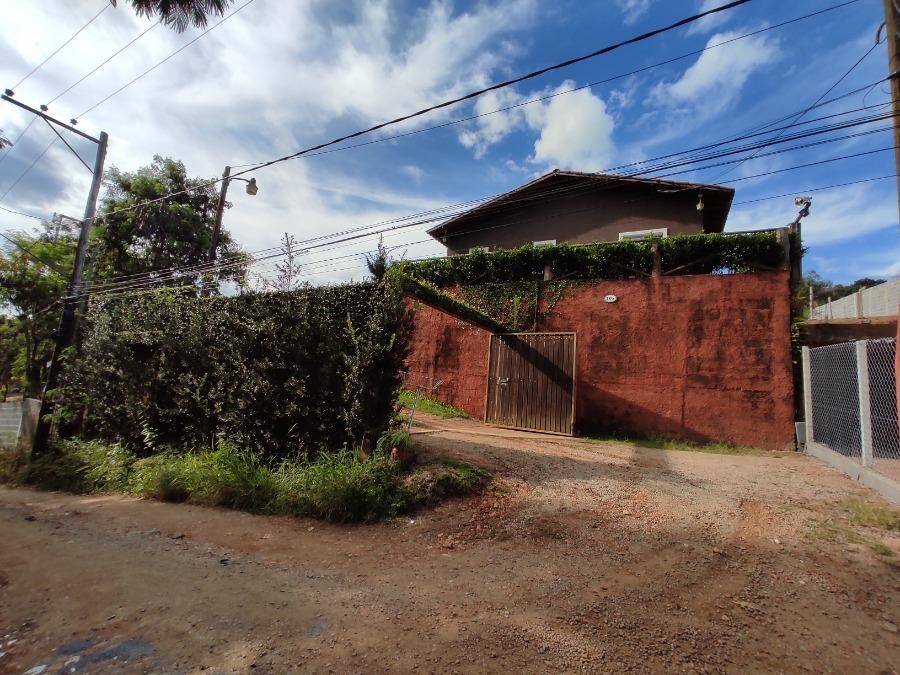 Casa à venda na Rua Benedita Maria Scholfess - Mairinque/SP