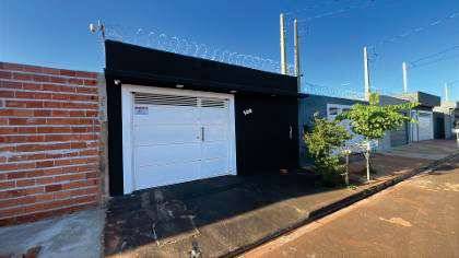 Casa à venda na Rua Claudemir Dias - Pontal/SP
