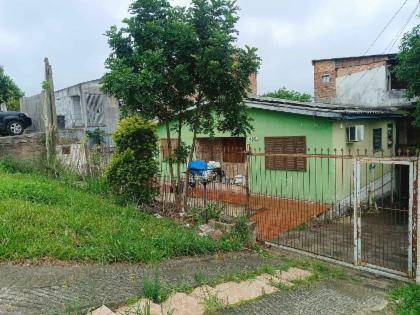 Casa à venda na Avenida dos Coqueiros - Viamão/RS