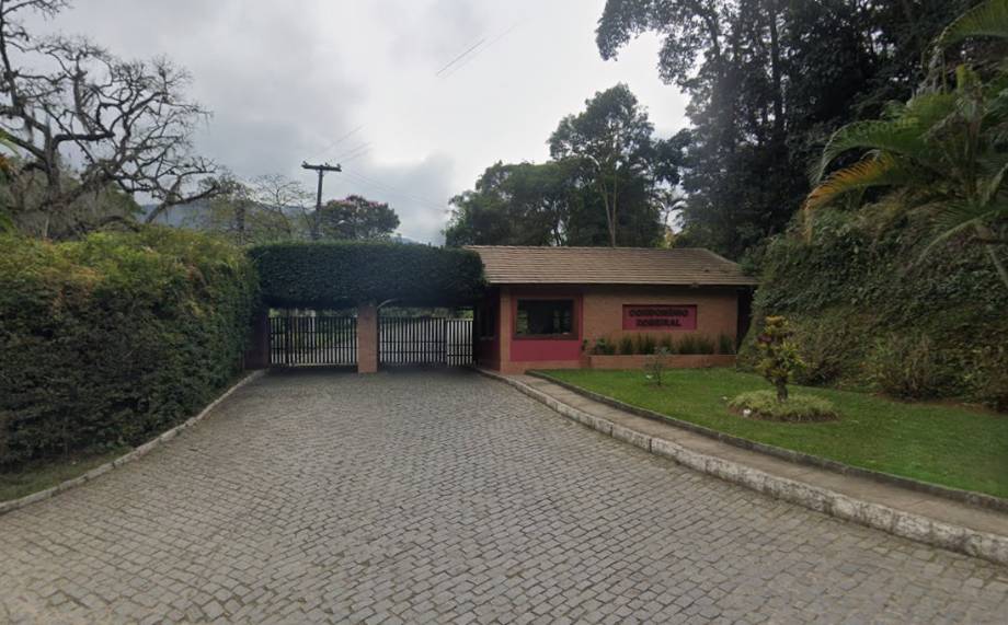 Lote à venda na Estrada Adelmar Taváres - Teresópolis/RJ