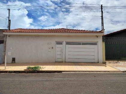 Casa à venda na Rua Paschoalino Antonio De Santis - Bariri/SP